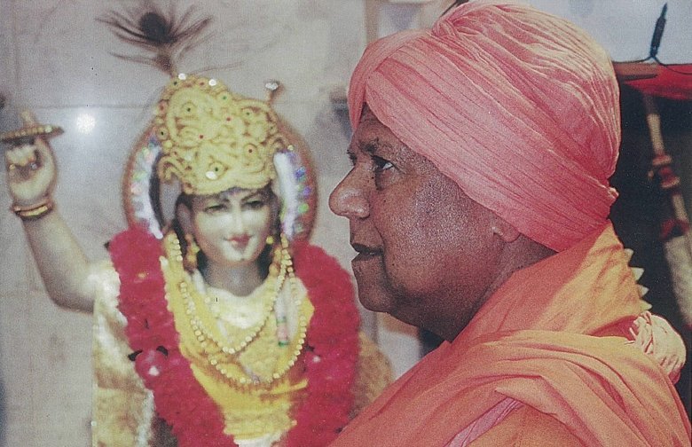 Swami Nirliptananda