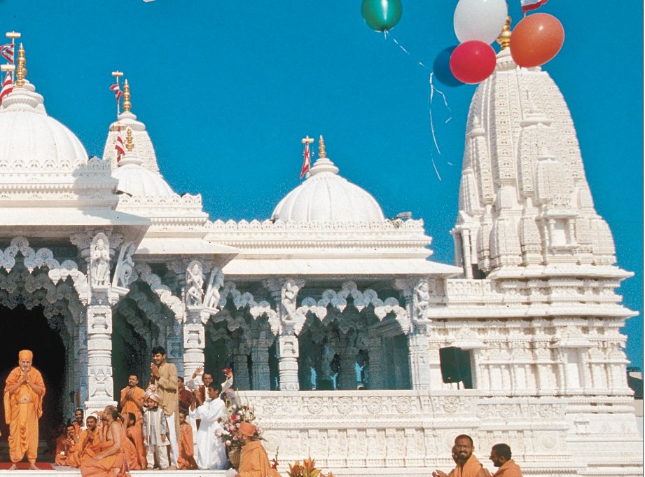Houston Welcomes Lord Swaminarayan