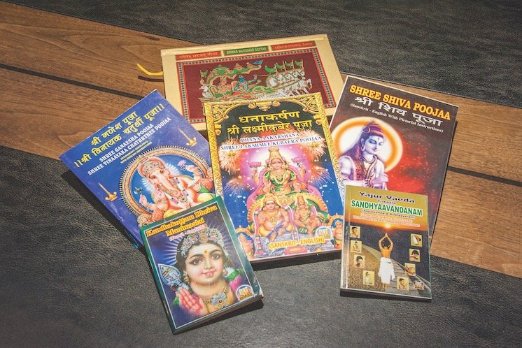 Book Review: Heavenly Mantra Books